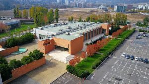 Gobierno arrendó el Espacio Riesco para instalar camas