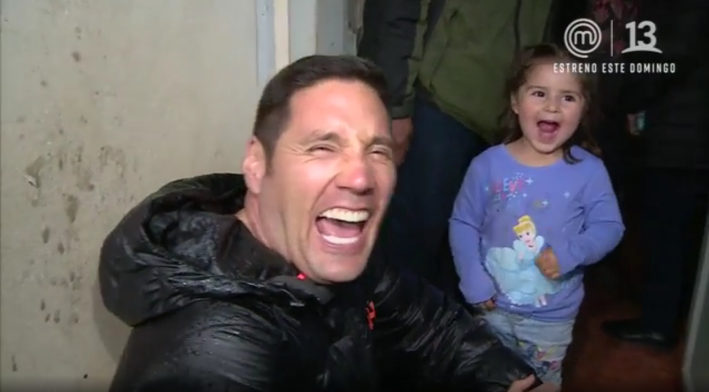 Niña imitó risa de Pancho Saavedra y enamoró al animador