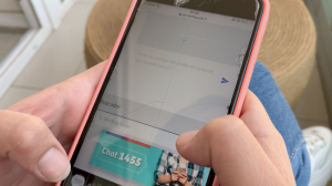 Lanzan chat 1455 para ayudar a mujeres que sufren violencia en cuarentena