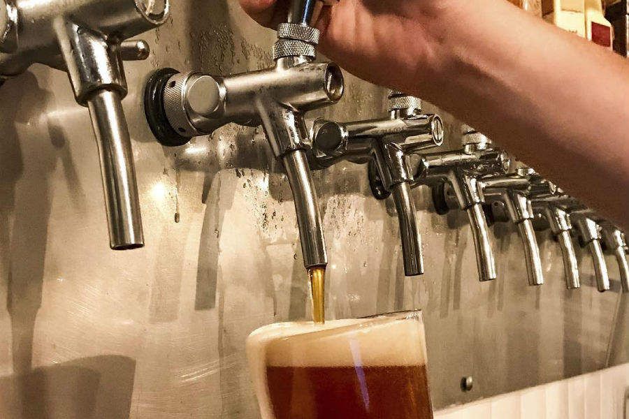 CCU hará alcohol gel a raíz de subproducto de cervezas sin alcohol