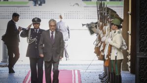 Carabineros confirma nuevo caso de Covid-19 en guardia de La Moneda