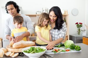 Dos recetas imperdibles para preparar con tus hijos en cuarentena