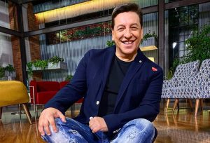 Julio César Rodríguez sorprende con fotografía de su infancia