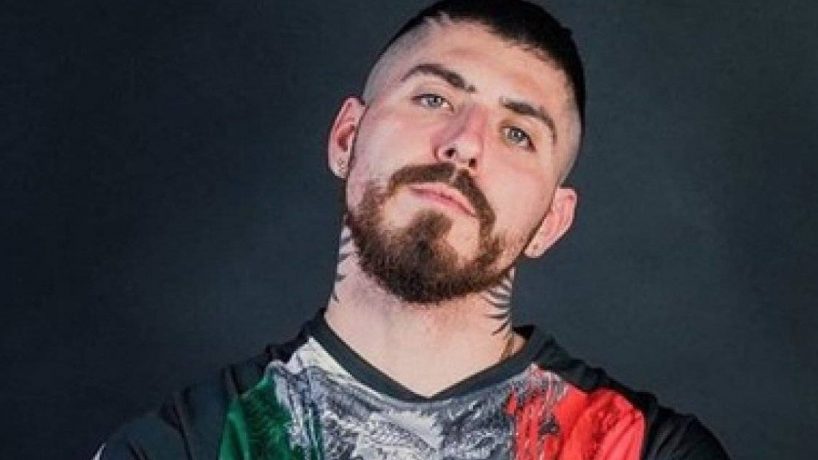 Sargento Rap recibe duros comentarios en foto posando con la pancita de su pareja