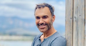 Jordi Castell comparte romántico y conmovedor mensaje a su pareja durante la cuarentena