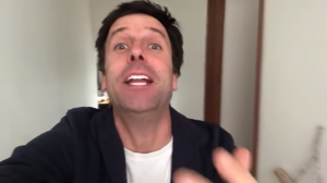 Stefan Kramer sorprende con nuevo video dedicado a trabajadores de conocida empresa