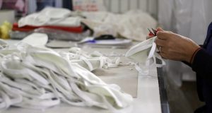 Las Condes aprueba ordenanza para uso obligatorio de máscarilla en lugares públicos