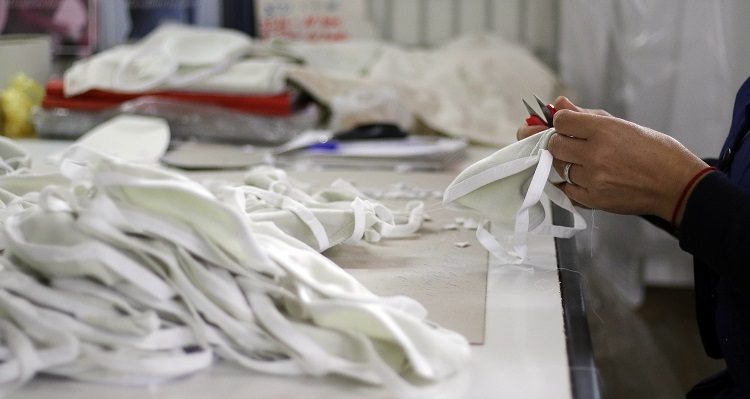 Las Condes aprueba ordenanza para uso obligatorio de máscarilla en lugares públicos