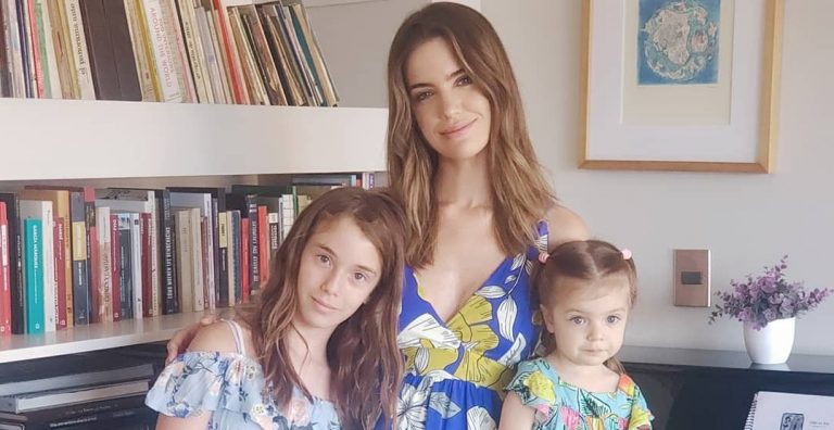 Hija de Millaray Viera demostró su talento musical en estreno de "Casa estudio"