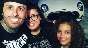 Hija de Nicky Jam sorprende con su talento musical