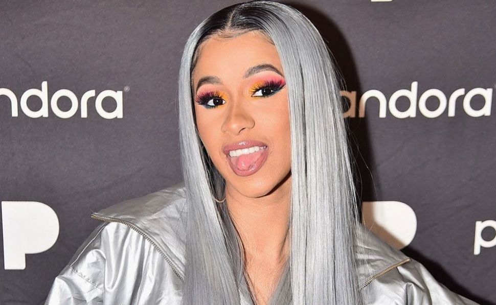 Cardi B anuncia importante donación monetaria por Coronavirus