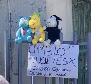 Gran respuesta que recibió niño mexicano que cambiaba sus juguetes por comida