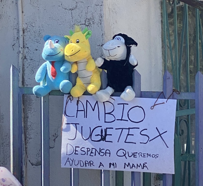 Gran respuesta que recibió niño mexicano que cambiaba sus juguetes por comida