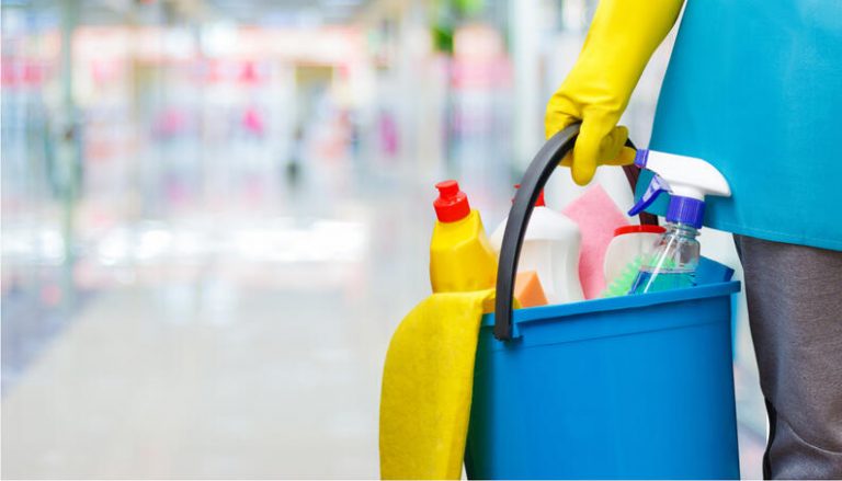 Intoxicaciones aumentan en un 64% por productos de limpieza