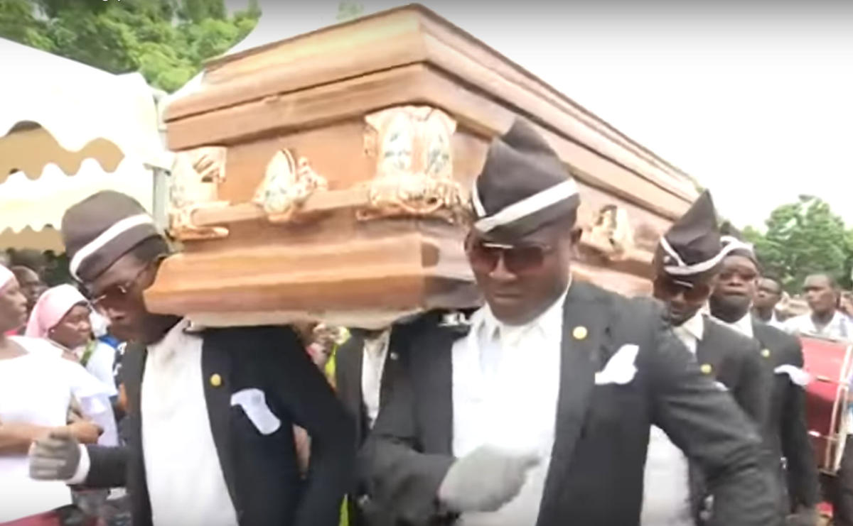 Hombre tras el "meme del atáud" y su repentina fama: "me siento un privilegiado"