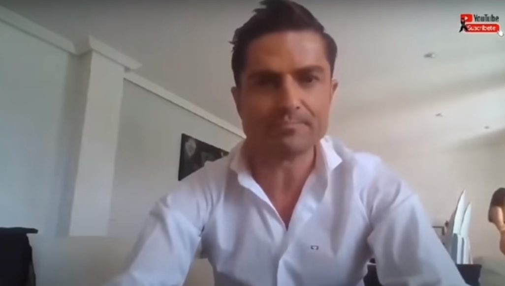 Periodista español dejó en evidencia su infidelidad en pleno despacho en vivo