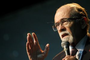 Mamá de José Maza dio positivo a Covid-19: tiene 91 y no presenta síntomas