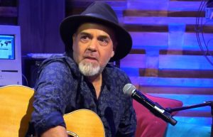 Óscar Andrade reaparece en la TV: 'Cuando llegas al éxito, te quedas solo'