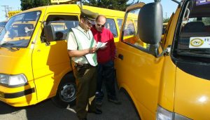 Furgones escolares podrán ampliar sus servicios durante la crisis sanitaria