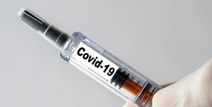 Científico chileno proyecta cuándo la vacuna contra el Covid-19 llegaría a Chile