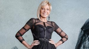 Raquel Argandoña posa en romántica postal con su pololo