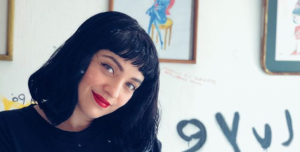 ¿Selena Quintanilla? Mon Laferte sorprendió con foto de sus 13 años