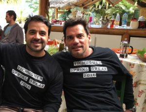 Cristián de la Fuente sorprendió con confesión a Luis Fonsi: "Si fueras mujer..."