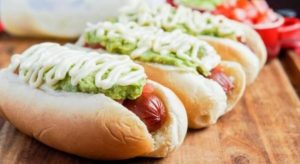 Las promos para celebrar el Día del Completo desde casa