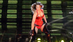 Faloon Larraguibel sacó aplausos con su debut en "Bailando por un sueño"