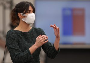 Gobierno retrasa toque de queda una hora a partir de este jueves