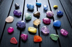 Descubre cuáles son las piedras que potencian tu personalidad, según tu signo