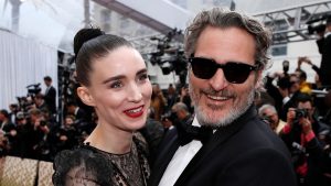¡Awww! Joaquin Phoenix y Rooney Mara esperarían su primer hijo juntos