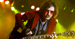 Charly García es hospitalizado de urgencias en Buenos Aires
