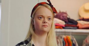 Conoce a la actriz detrás de Rebecca en la serie "Yo nunca" que encantó a la audiencia