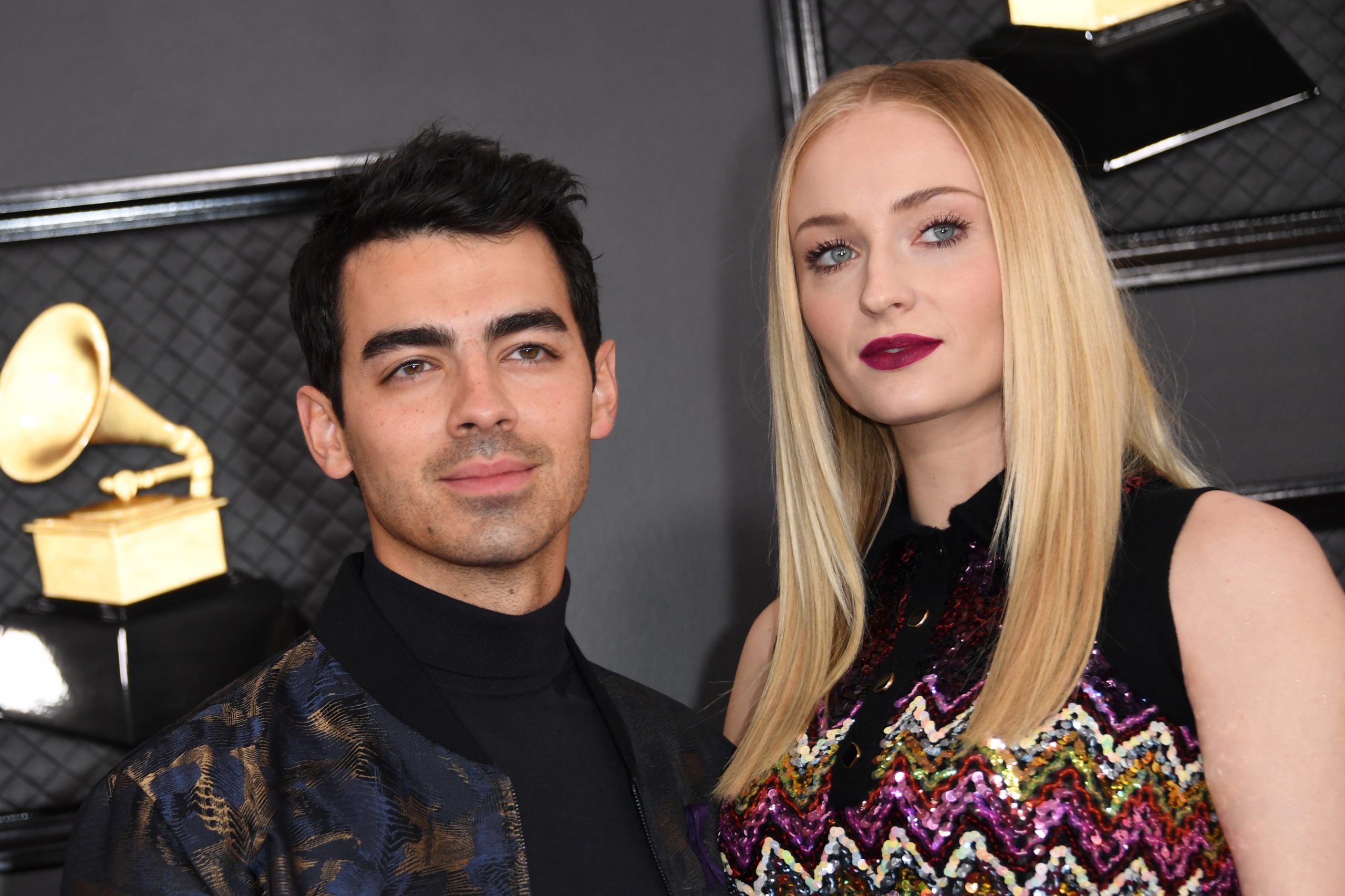 ¡Joe Jonas y Sophie Turner serán padres! Revelan primeras fotos de su pancita de embarazo