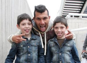Gary Medel sorprende con lo grande que están sus gemelos: Cumplieron 15 años