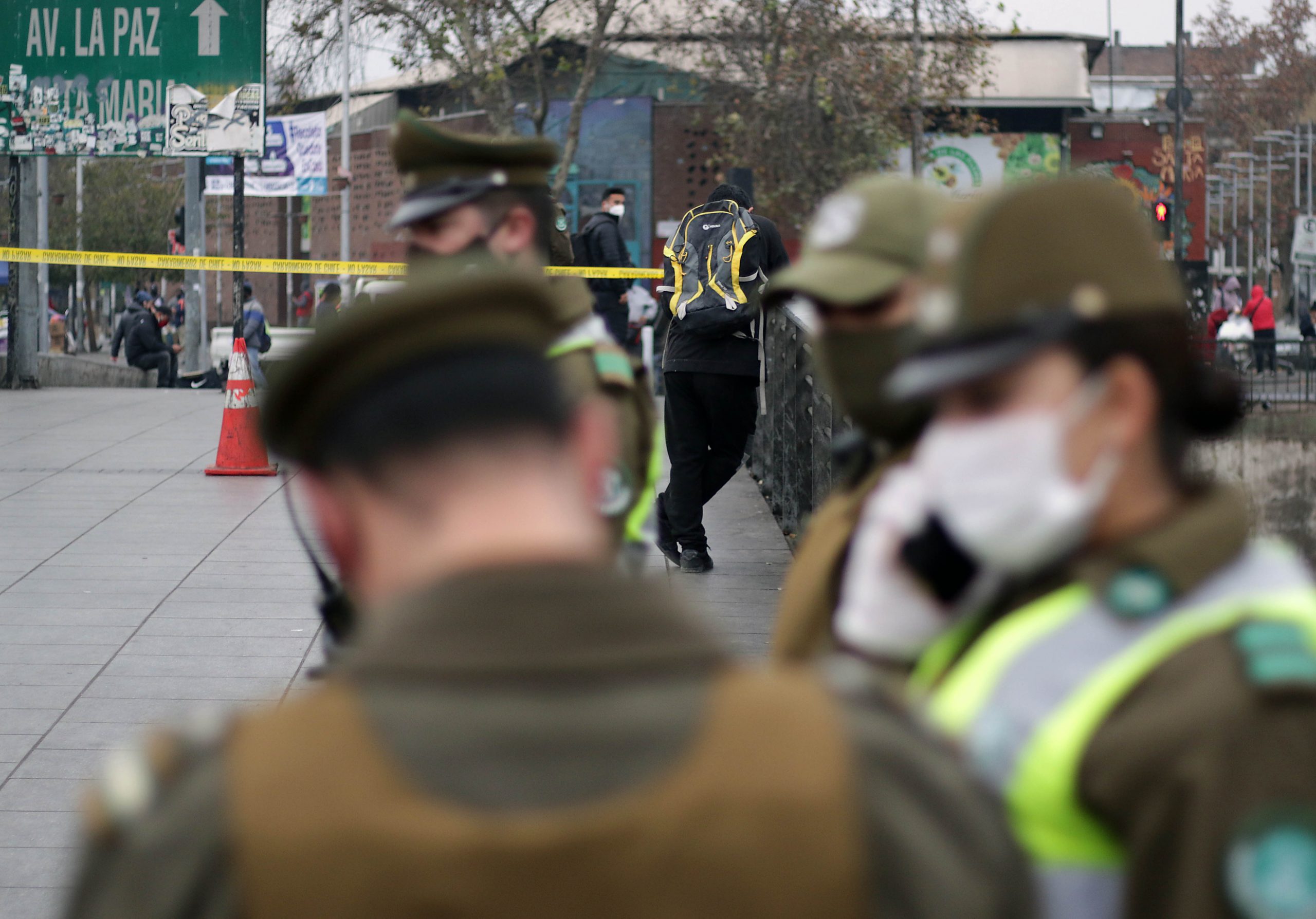 Detienen a hombre con Covid-19 que iba a comprar a La Vega