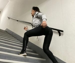 El ejercicio de Mariuxi Domínguez para mantenerse en la cuarentena