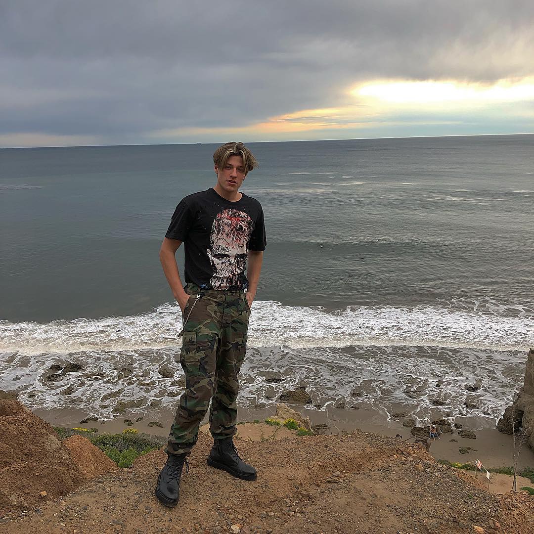 hijo de bon jo vi es muy parecido a él