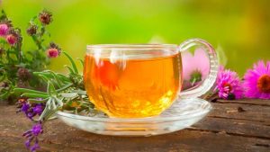 Alivia dolores estomacales con estas 4 infusiones naturales
