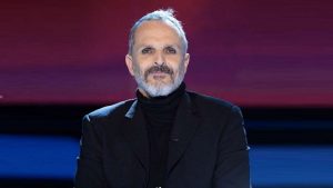 Miguel Bosé cambia de opinión sobre el Covid-19: "El bicho existe y ha matado"