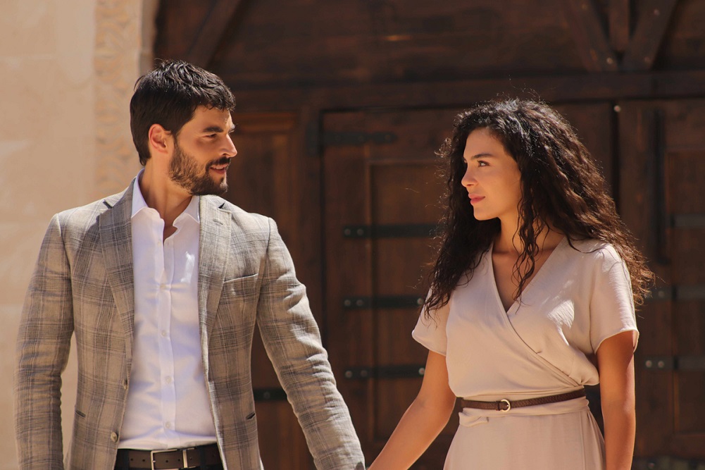 hercai y las voces de los actores que la doblan 