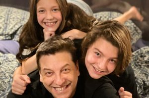 El emotivo mensaje de JC Rodríguez a su hija: Pasaron la cuarentena por Covid-19 juntos