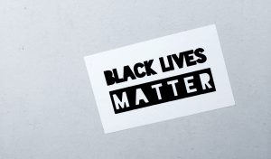 Black lives matter: Artistas sacan la voz ante crisis social en Estados Unidos