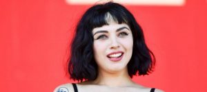 Mon Laferte sorprende a sus fans con versión bolero de 'Antes de ti'