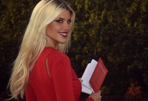 Novela de Coté López es éxito de ventas: Se agotó en menos de 24 horas