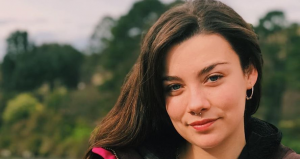 Catalina Castelblanco amamanta a su hija y a su hermana al mismo tiempo