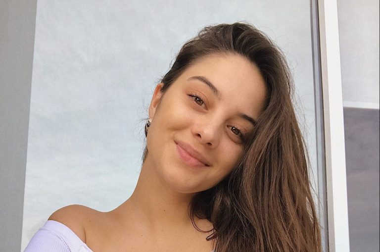 Vivianne Dietz compartió foto junto a su hermana y pensaron que eran gemelas