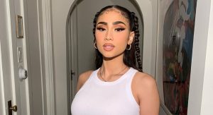 Paloma Mami causa furor con video en bikini desde Puerto Rico