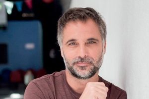 Paulo Brunetti es cuestionado por su cambio de apariencia en cuarentena